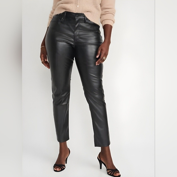 Old Navy High Rise OG Straight Faux Leather Black Ankle Pants Size 14 Minimalist - Picture 1 of 10